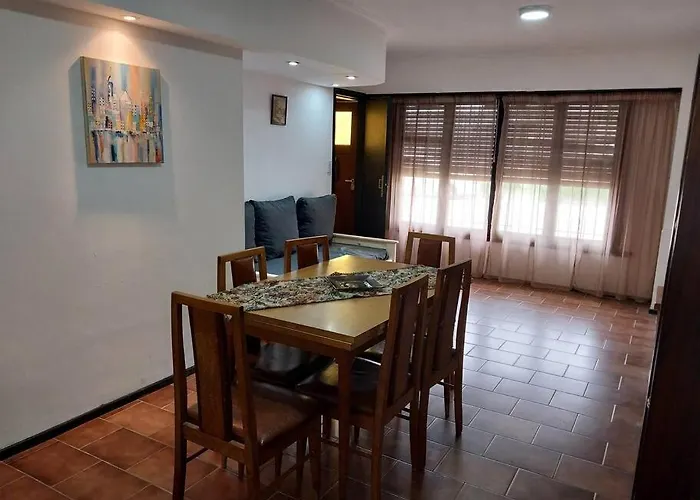 Alquilo Casa Zona La Perla
