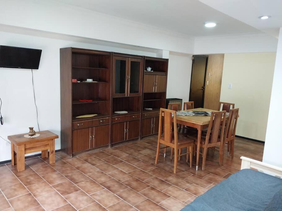 Alquilo Casa Zona La Perla *